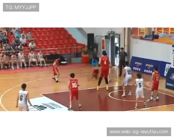 “简阳文体中心：篮球赛事中的震撼时刻引发全场沸腾”